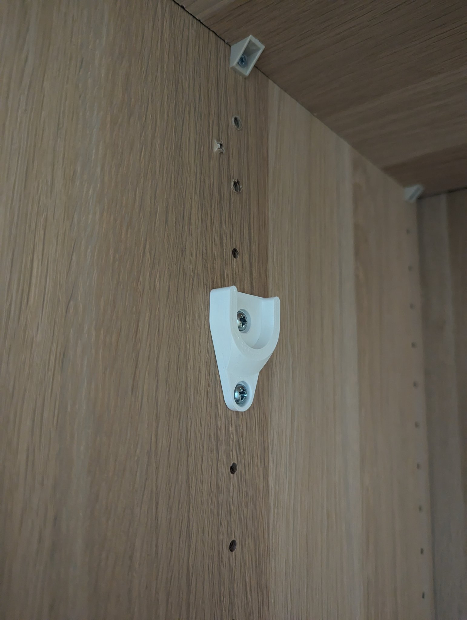 Tiêu đề Giá đỡ tủ quần áo IKEA Tóm tắt Đã thiết kế mộ