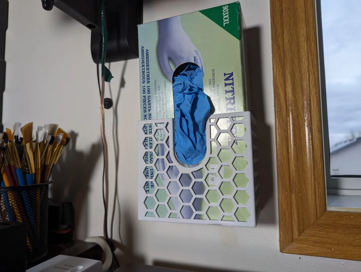 Tiêu đề Hộp đựng găng tay Nitrile treo tường Tóm tắt Giá tre