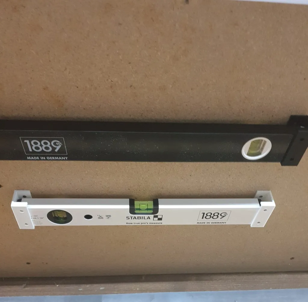 Holder/Mount for spirit level -- Halterung für Wasserwaagen