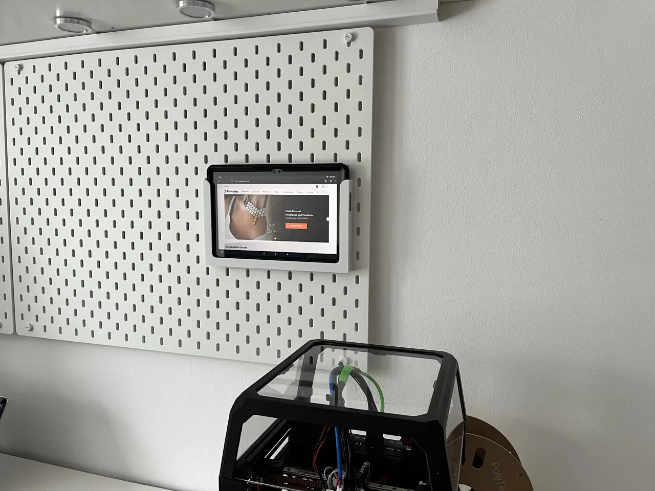 Giá Đỡ Ikea Skadis Cho Fire HD 10