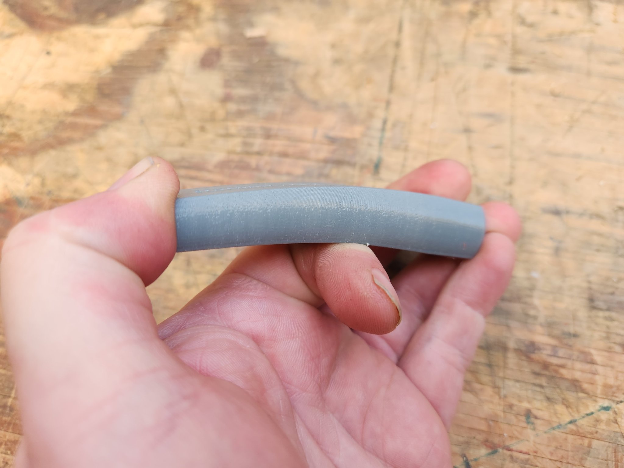 Tiêu đề Tay cầm ụ sau Taig Tóm tắt Vỏ bọc mềm cho thanh kim