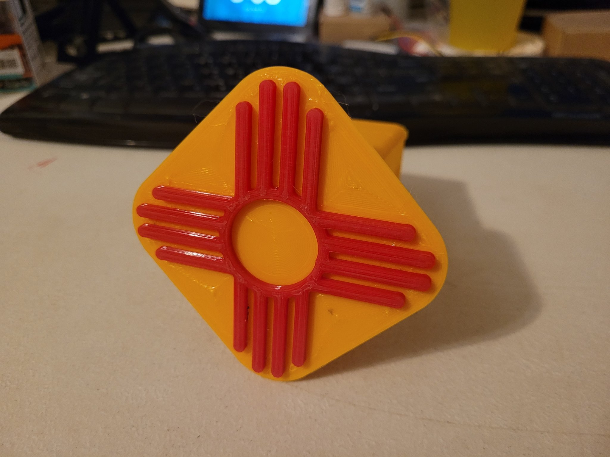 Tiêu đề Hitch Cover Zia Tóm tắt Bìa móc kéo xe moóc có biểu tư