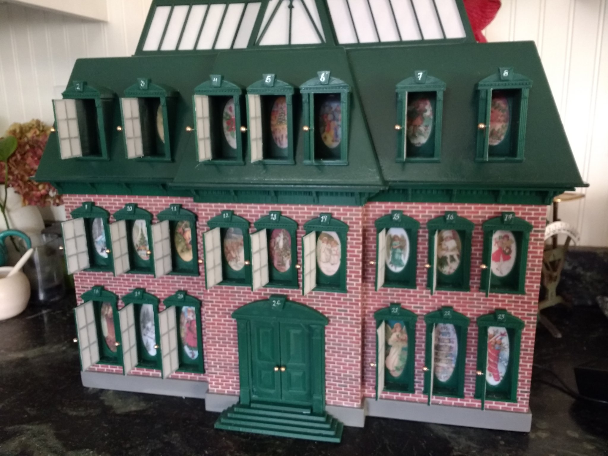 Tiêu đề Chevy Chase Christmas Holiday Advent House Tóm tắt Đây là m