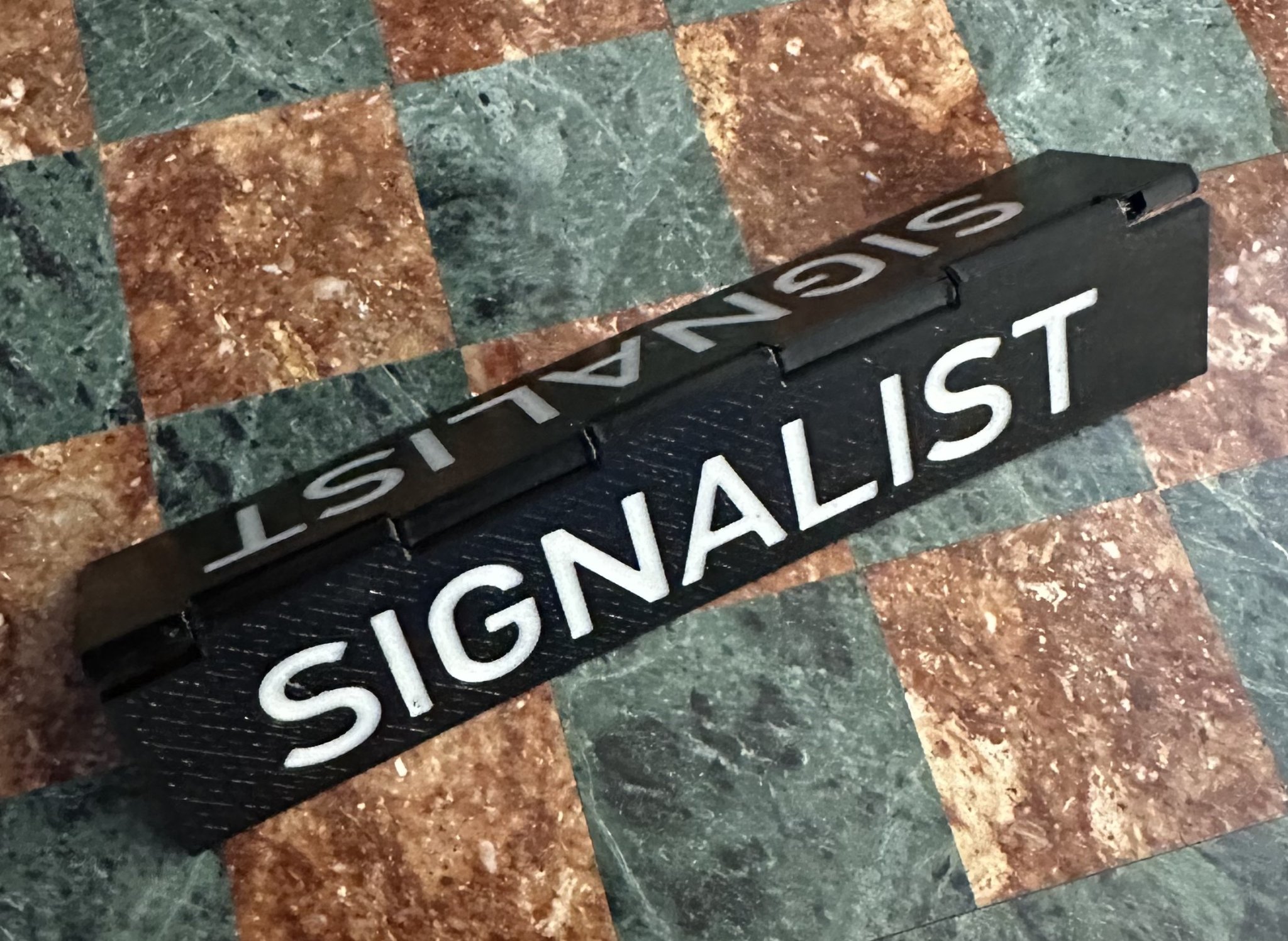 Foldable Desk Name Plate - parametric