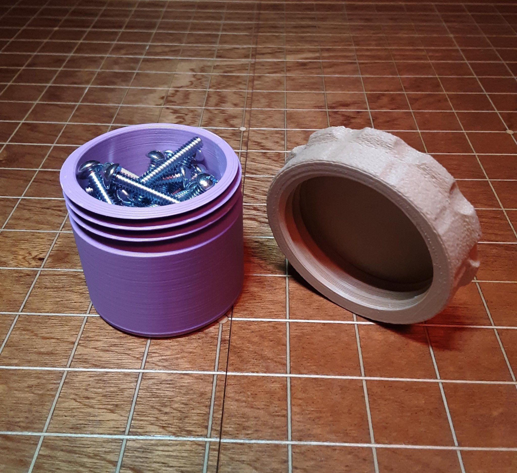 Tiêu đề Container có ren cơ bản Tóm tắt Một thùng chứa có re