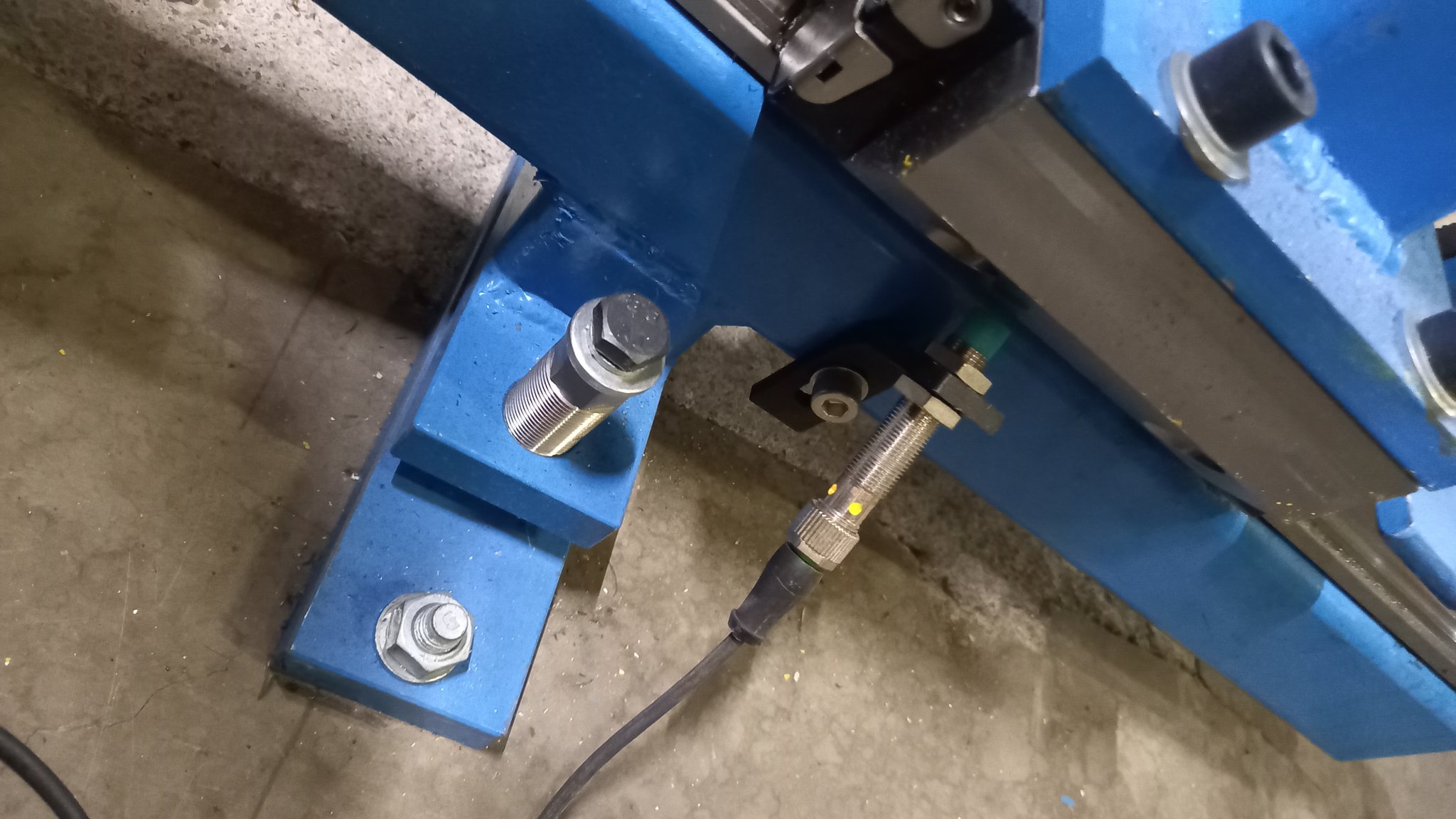 Tiêu đề INI M12 Halter 45 grad Tóm tắt Zum befestigen von Initiatoren