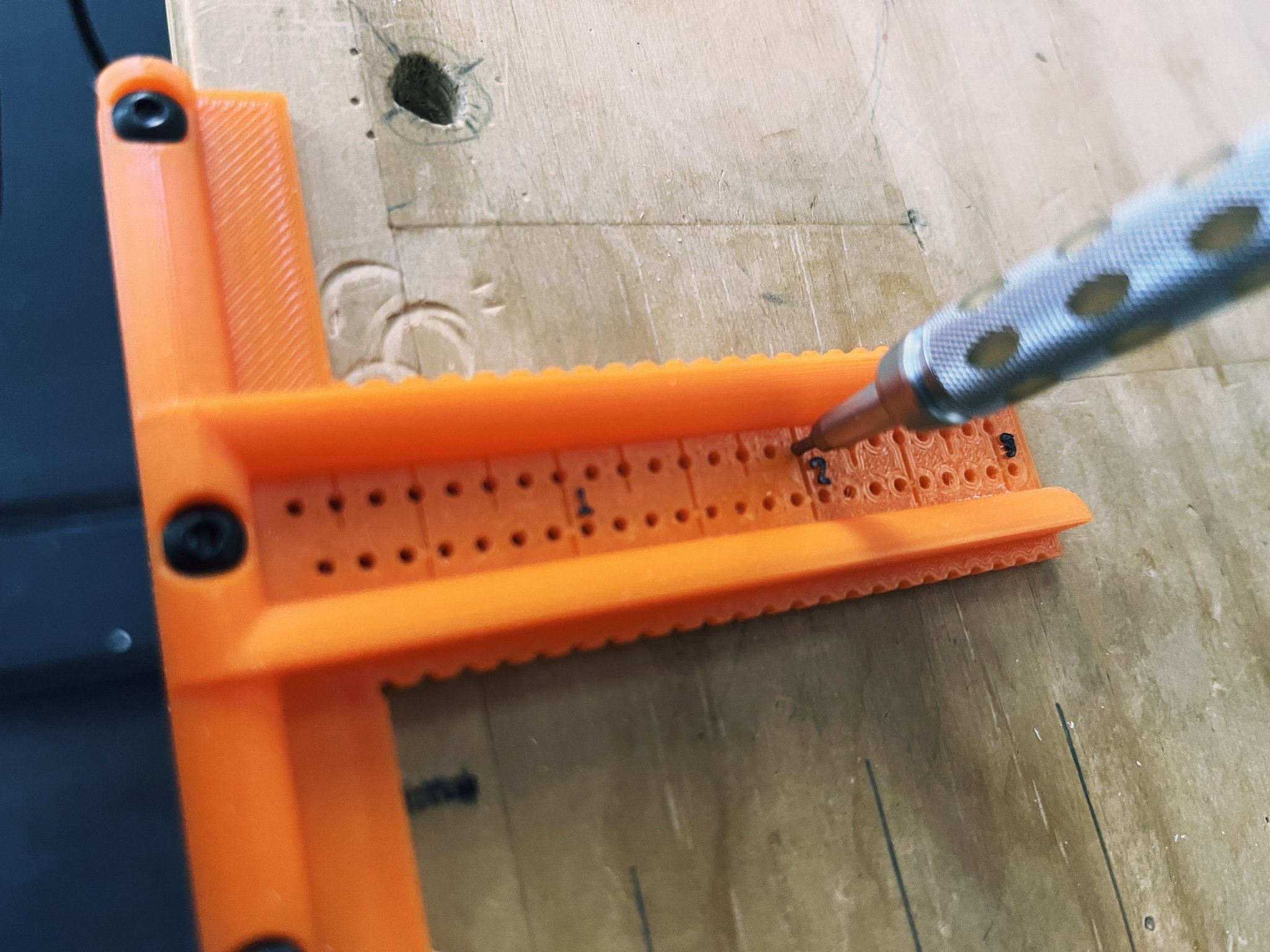 Tiêu đề Quảng trường đánh dấu chế biến gỗ Tóm tắt Một