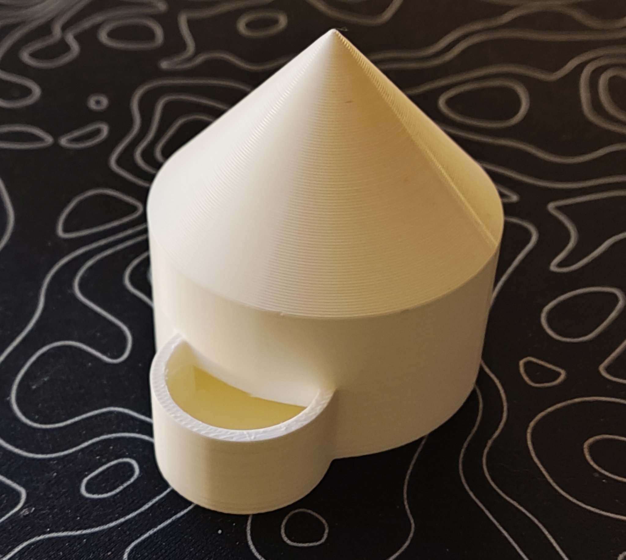 Petite Hydration Tower for Tiny Tails