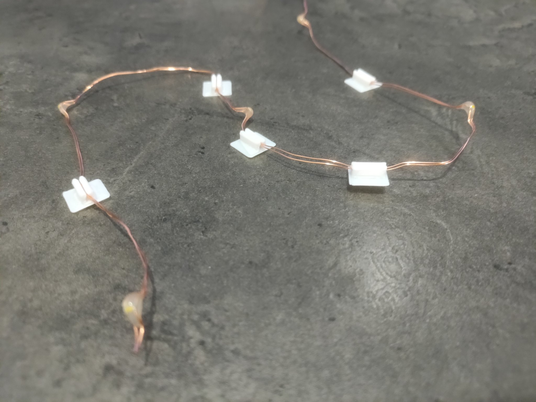 Tiêu đề Clip LED Draht Fenster Tóm tắt Kẹp đèn LED Draht 10 x 10 x