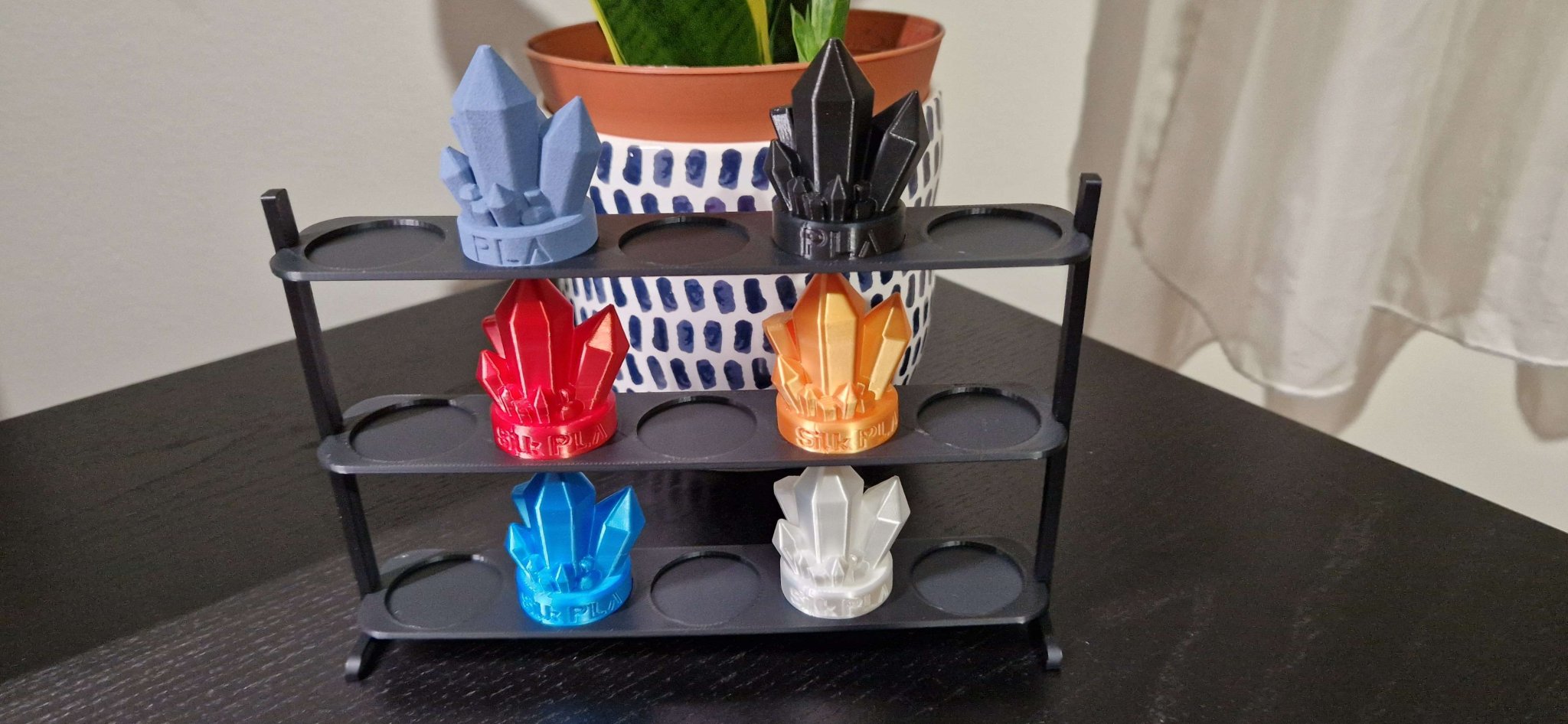 Tiêu đề Kệ mẫu pha lê dây tóc Tóm tắt Đây là một chiếc k