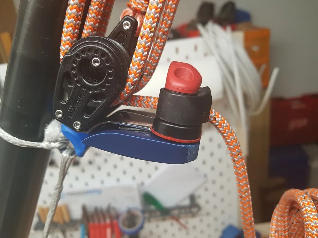 Tiêu đề Bìa cho Harken Triple Block Phần số 347 Tóm tắt đây là