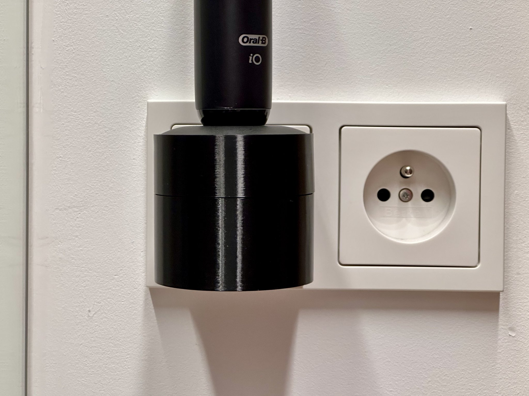 Oral-B IO Socket Adapter