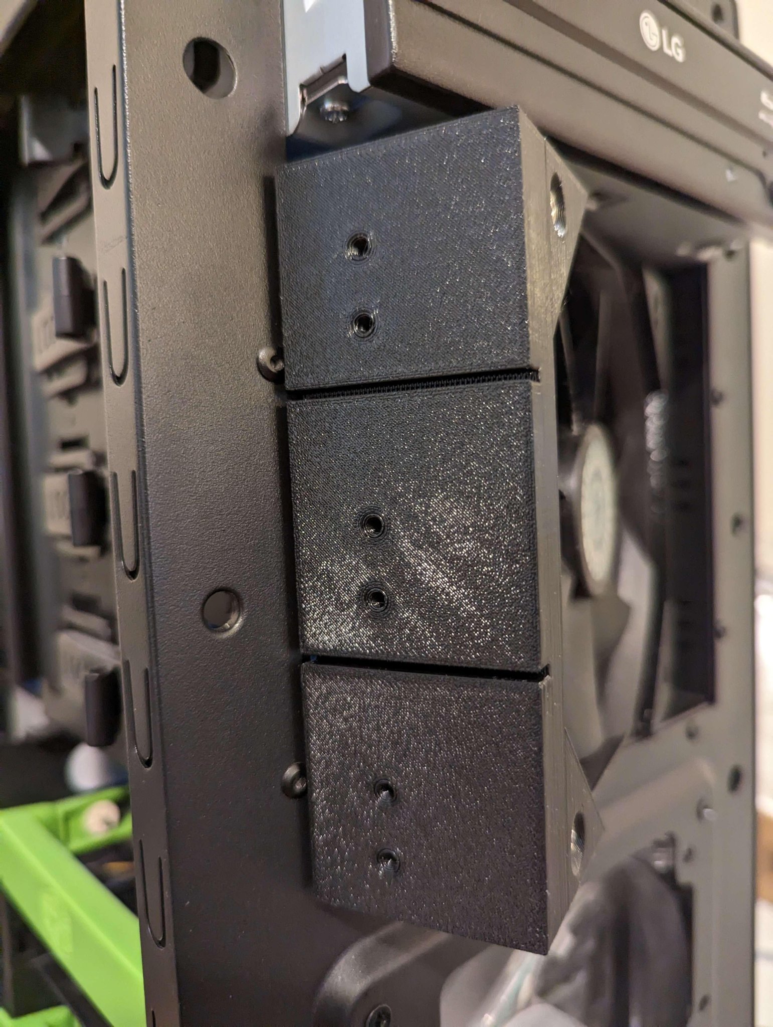 Tiêu đề Giá đỡ gắn quạt 120mm cho khoang ổ đĩa 525 Tóm tắ