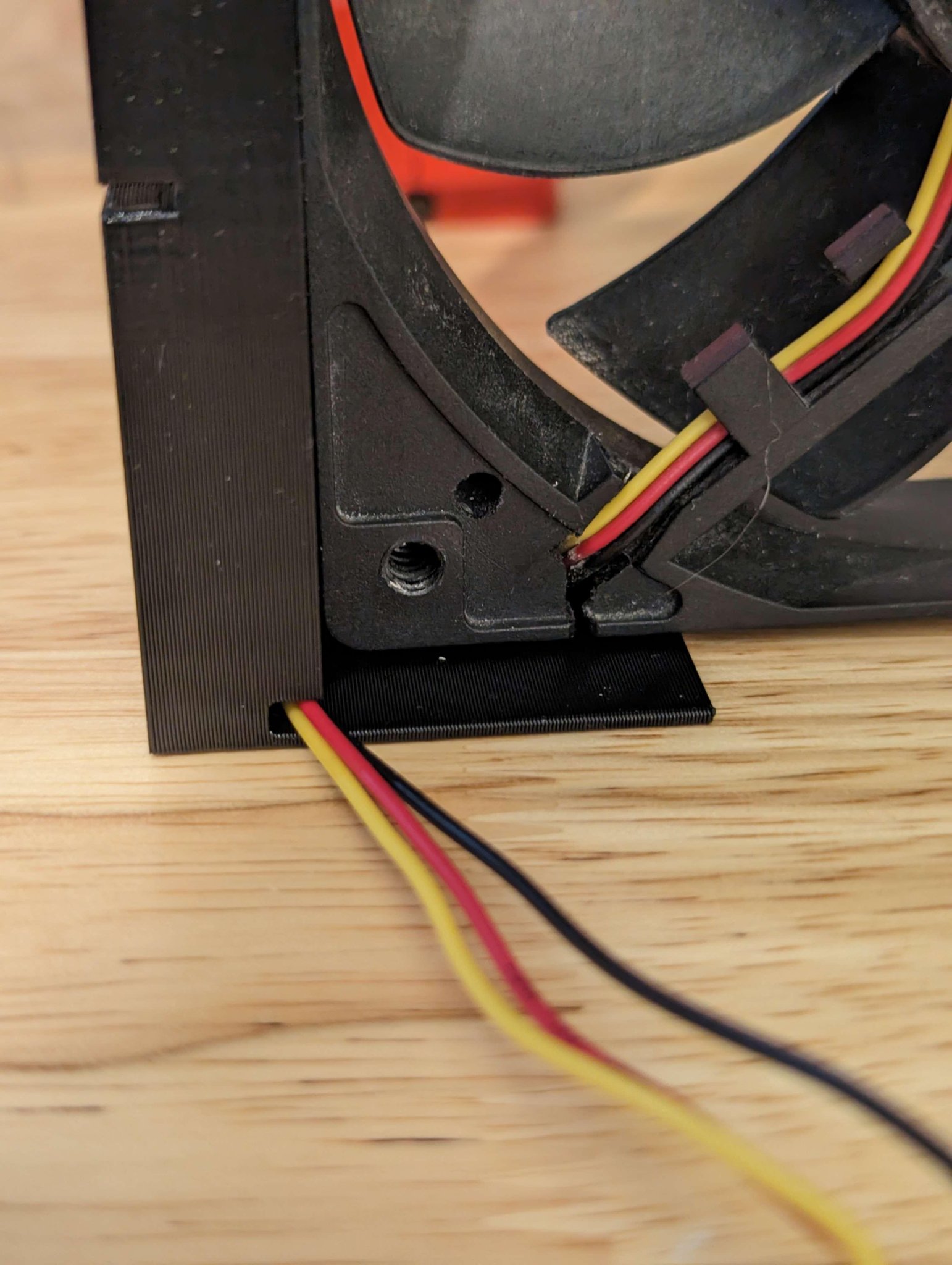 Tiêu đề Giá đỡ gắn quạt 120mm cho khoang ổ đĩa 525 Tóm tắ