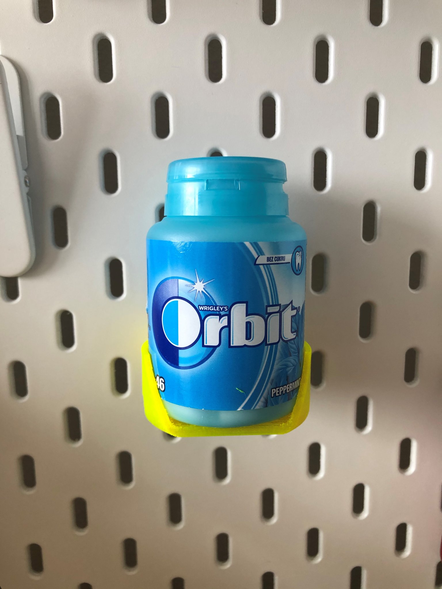 Kệ giữ hộp kẹo gum IKEA Skadis