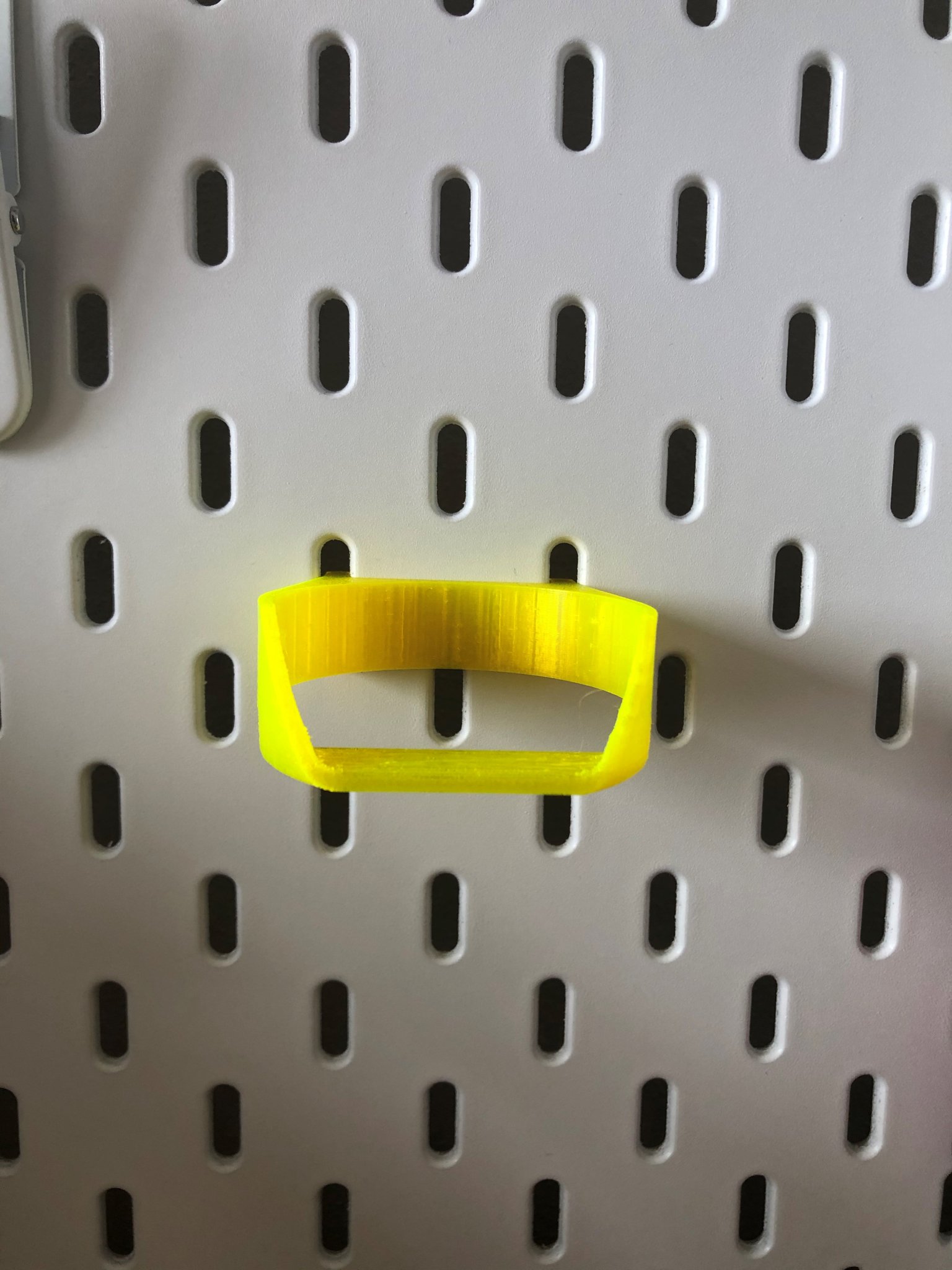 Kệ giữ hộp kẹo gum IKEA Skadis