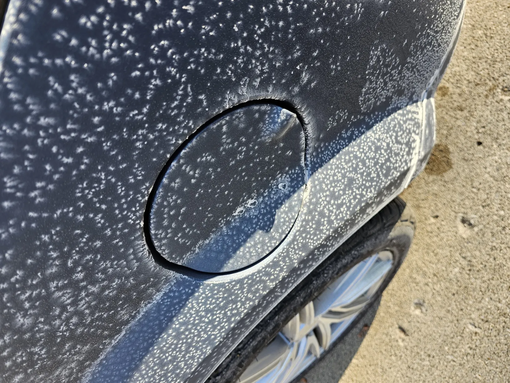 Round Fuel Door Ice Scraper - Offset