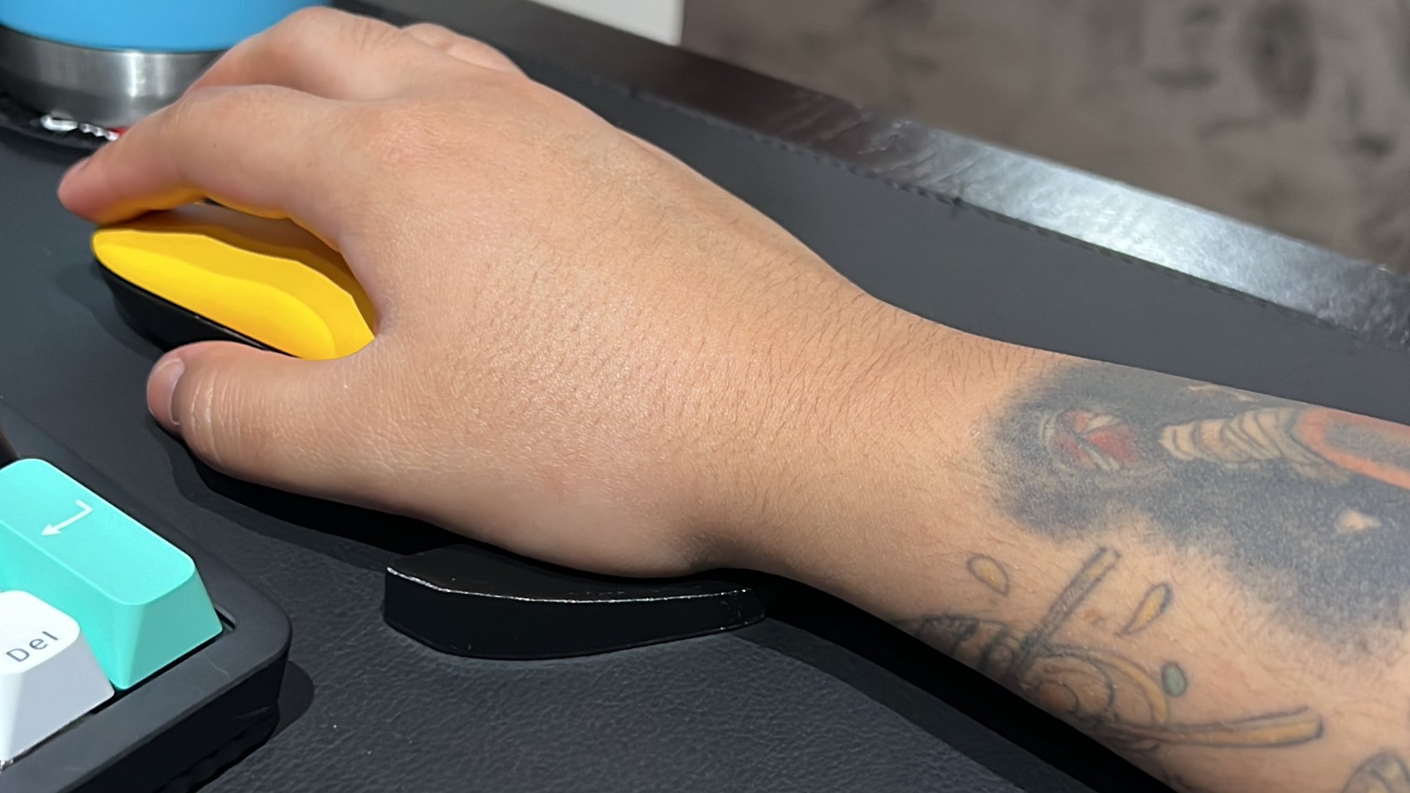 Tiêu đề Gối đỡ cổ tay chuột Descanso para o pulso Tóm tắt C