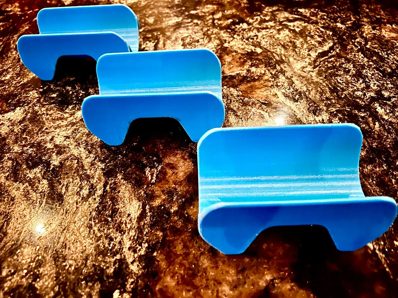 Giá đỡ xúc xích siêu độc