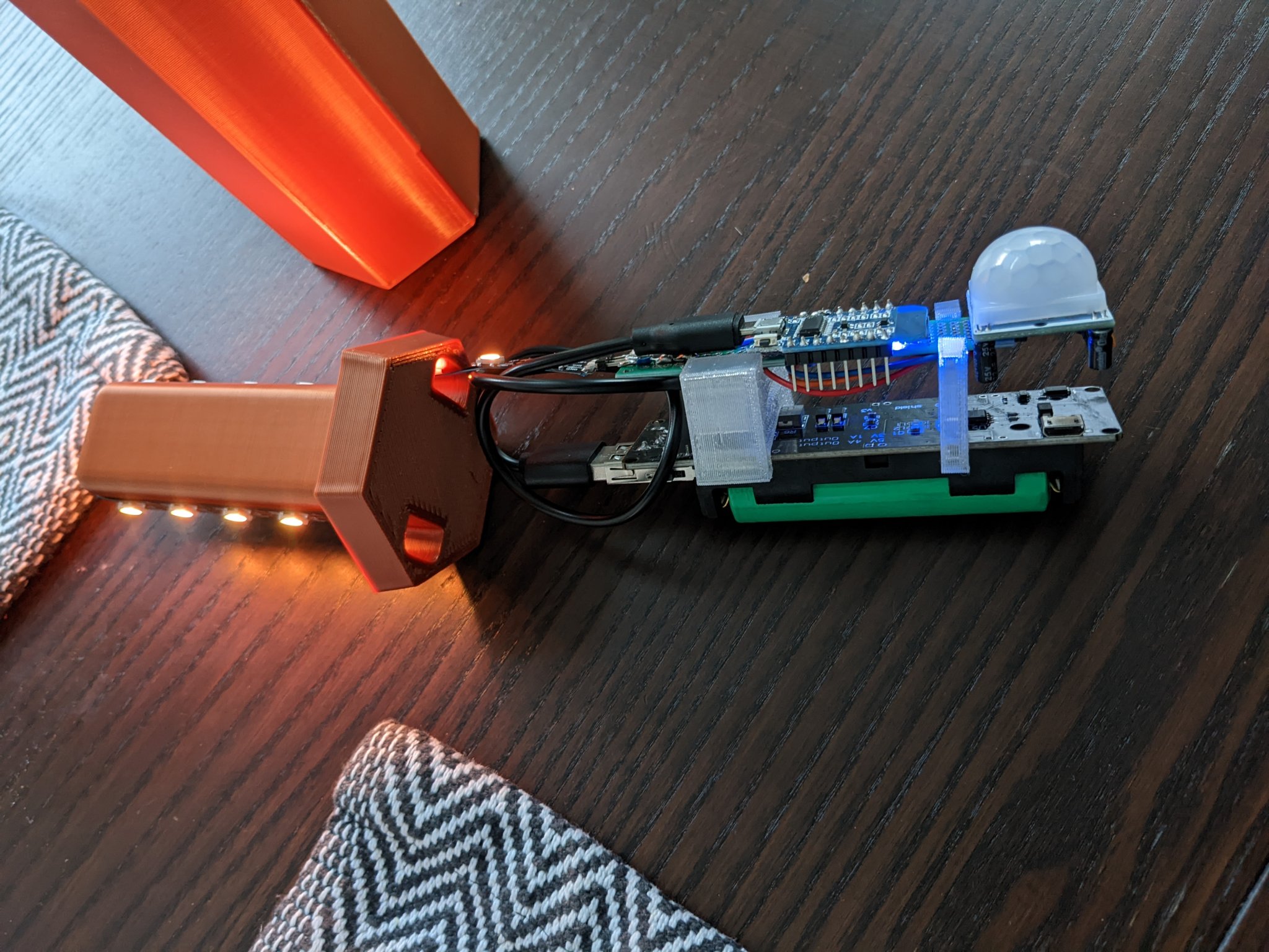 Motion detector LED lamp