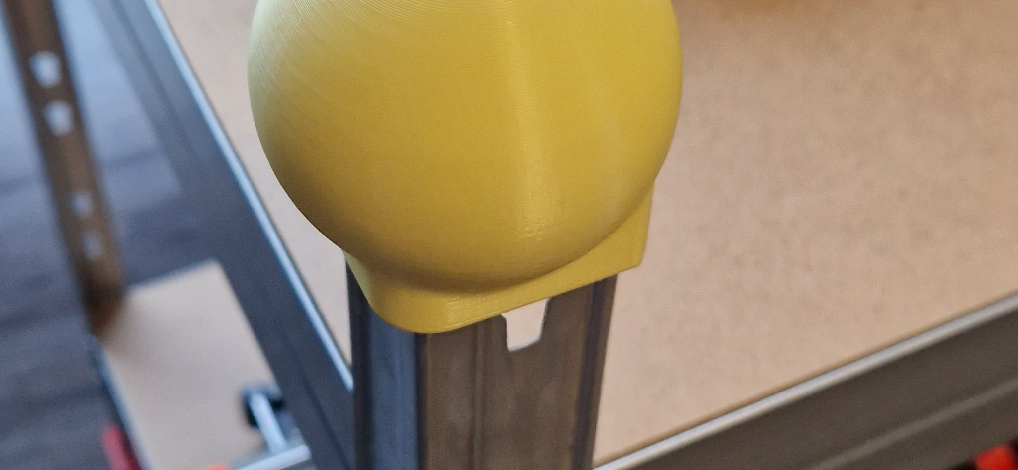 Cover cap for a heavy-duty shelf