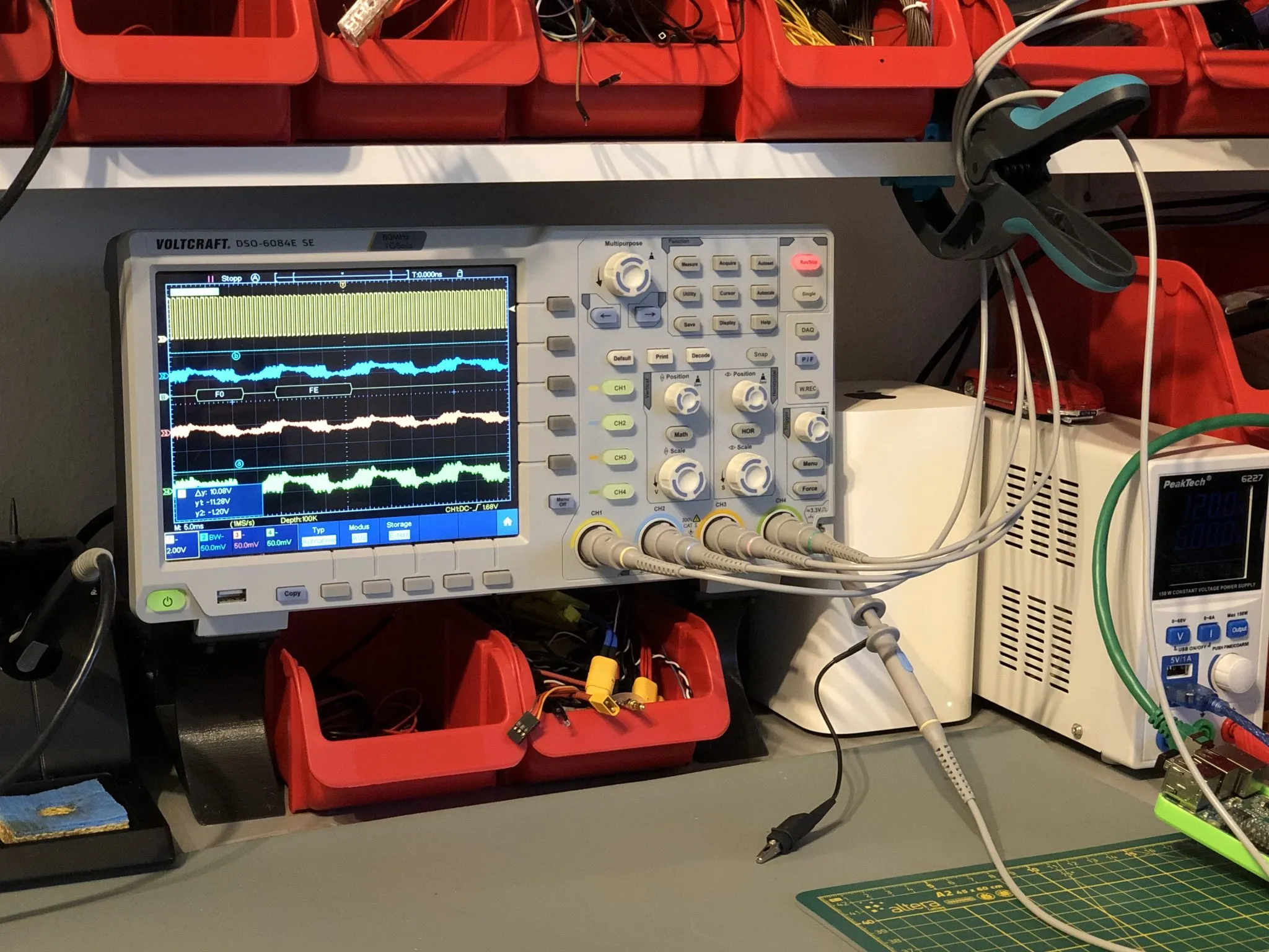Giá đỡ máy hiện sóng cho «OWON XDS3000» hoặc «Voltcraft DSO-6000»