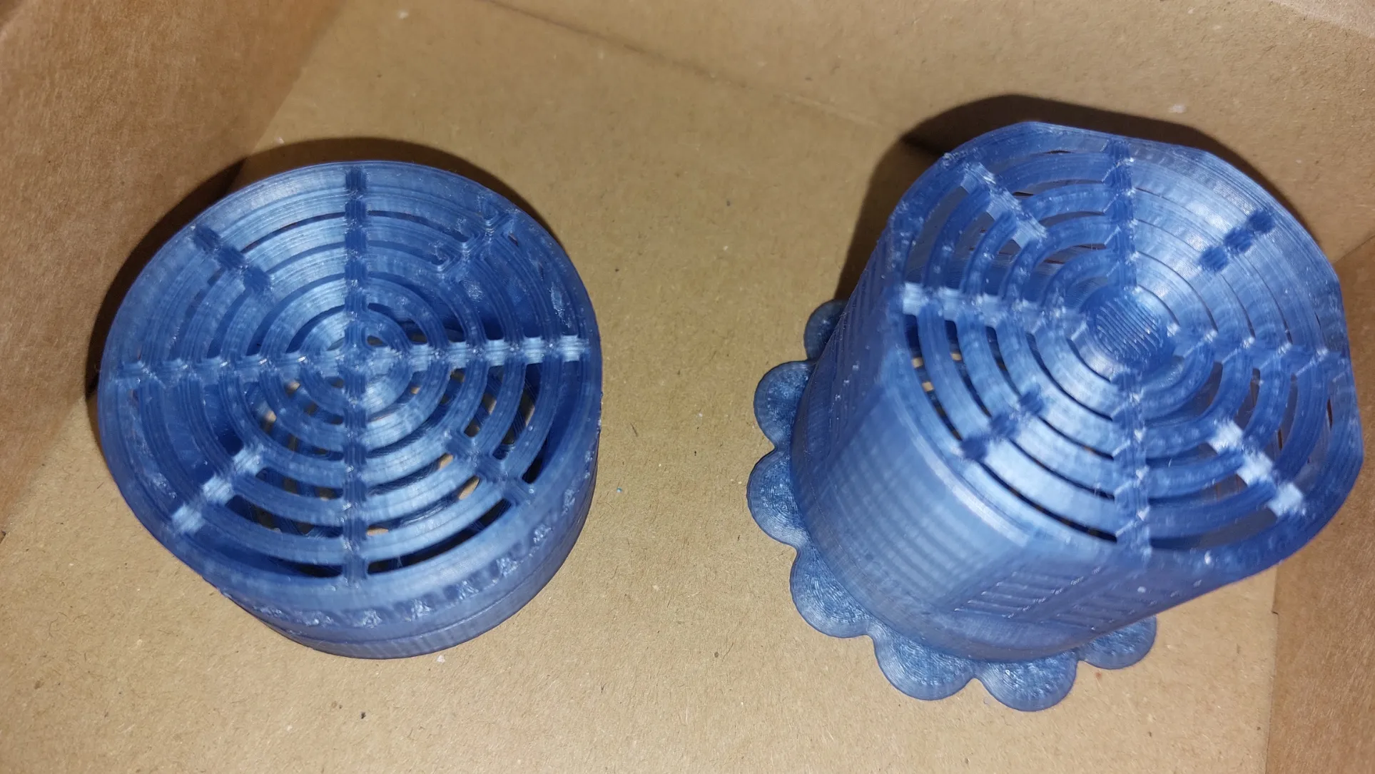 Filament spool dessicant (silica) holder