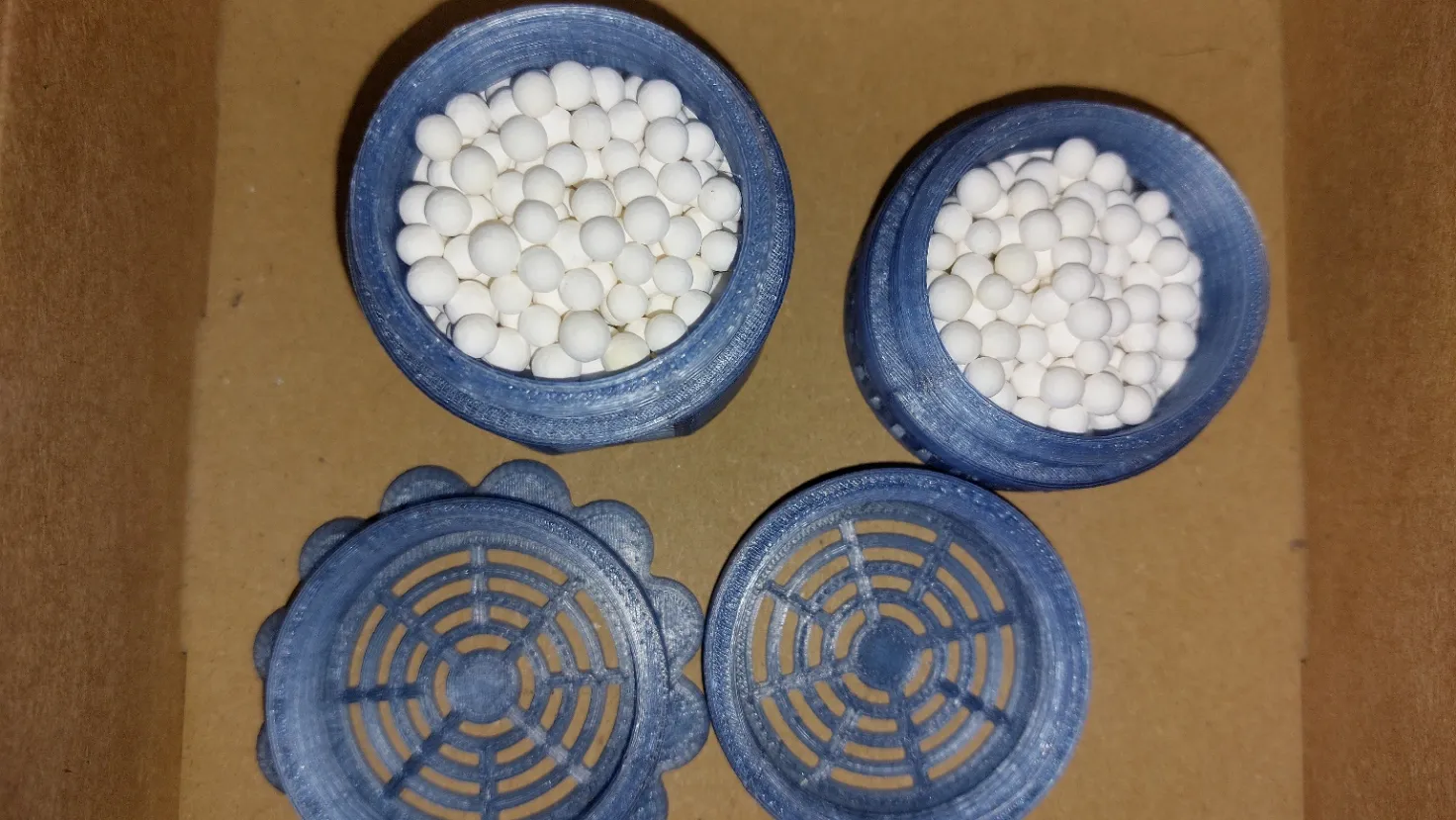 Filament spool dessicant (silica) holder