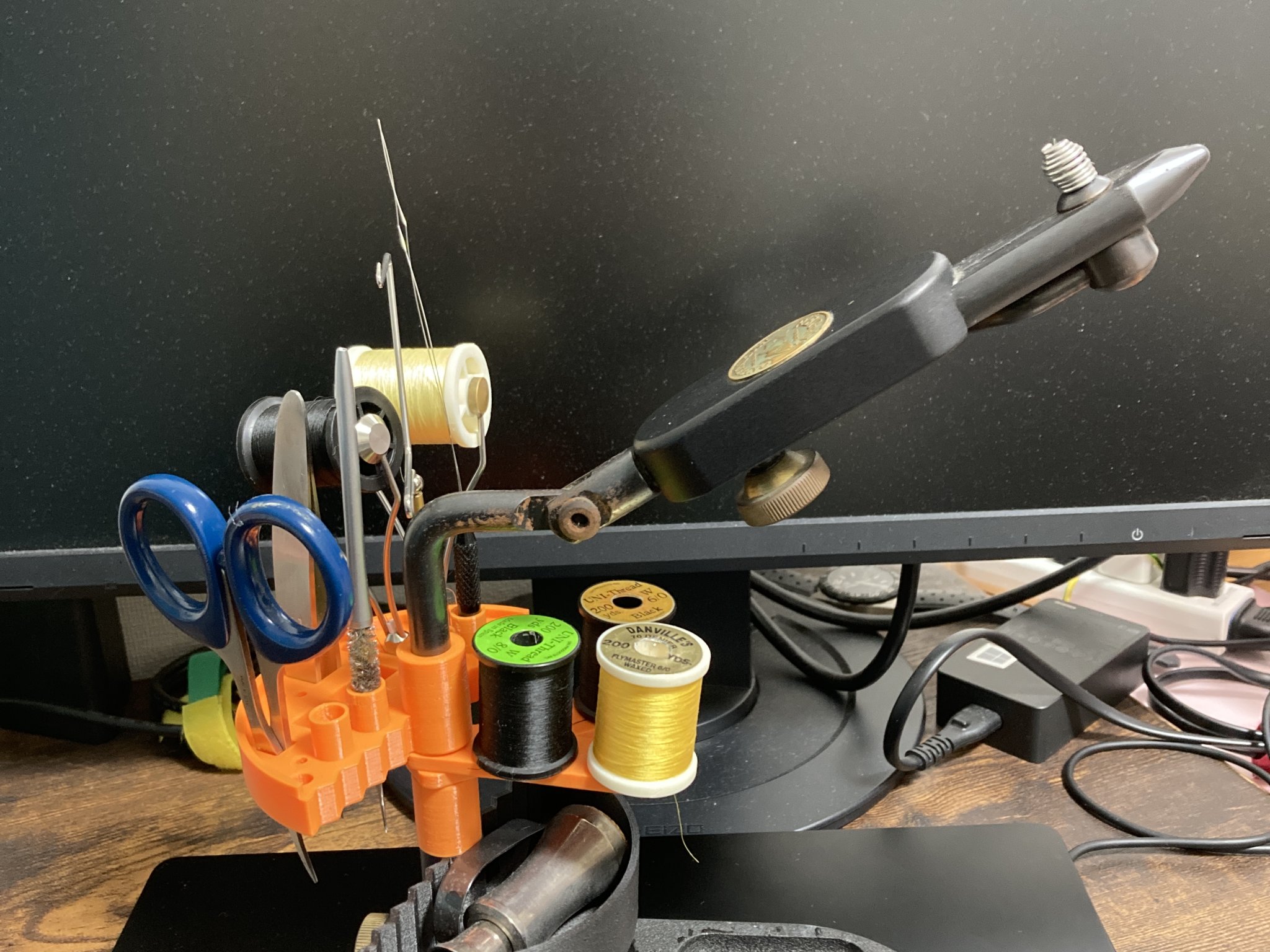 Giá đỡ dụng cụ cho máy kẹp Regal