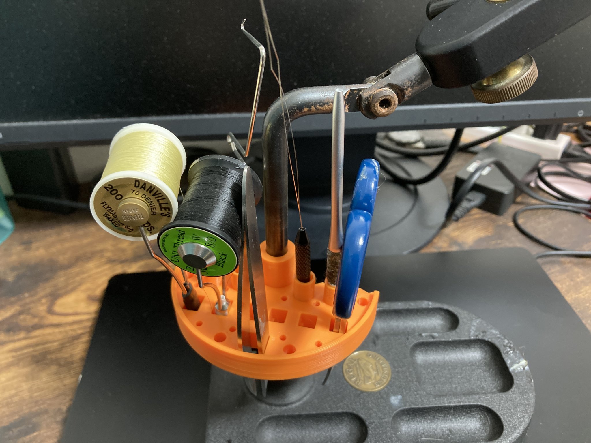 Giá đỡ dụng cụ cho máy kẹp Regal