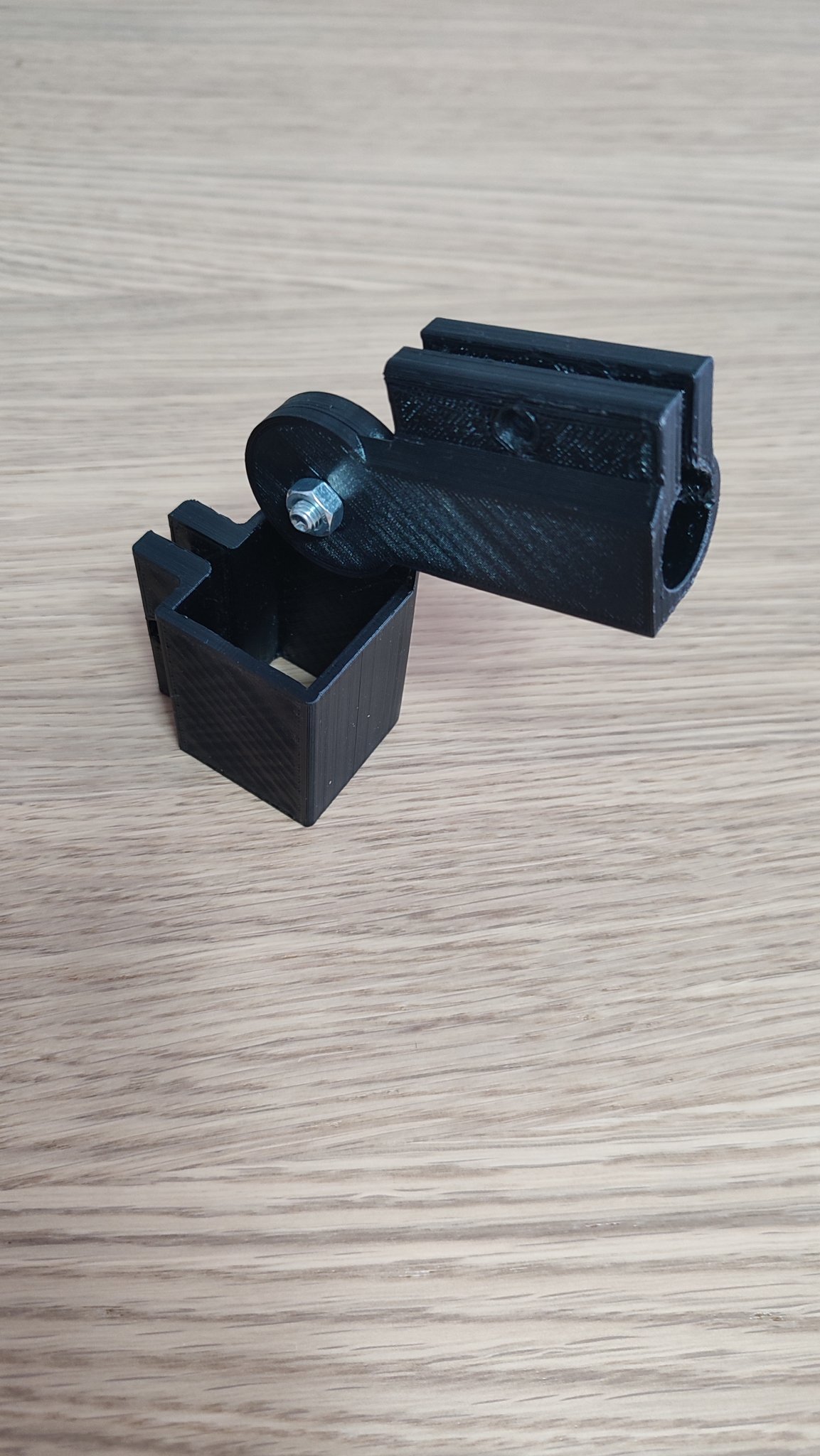 Bộ chuyển đổi khớp nối ống vuông 20x20 mm sang ống tròn 18 mm