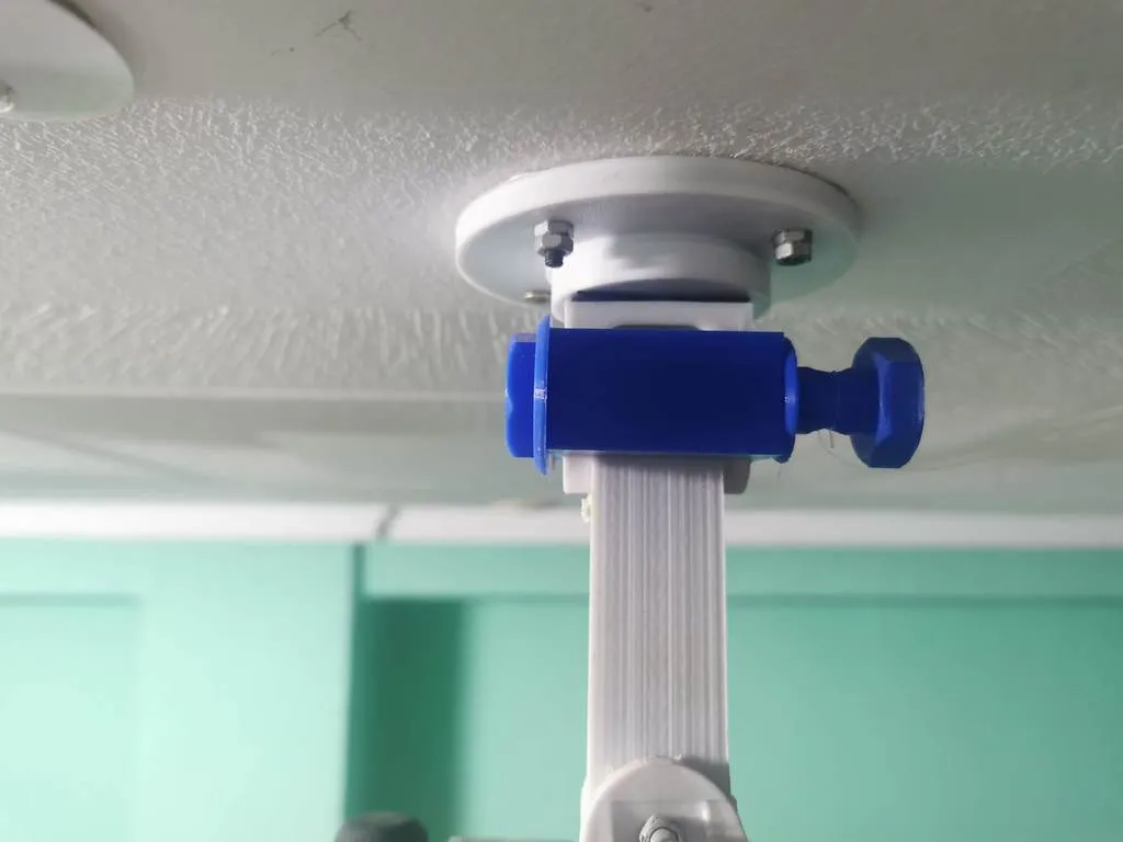 Tiêu đề Bộ chỉnh độ nghiêng máy chiếu cũ Tóm tắt Enganche