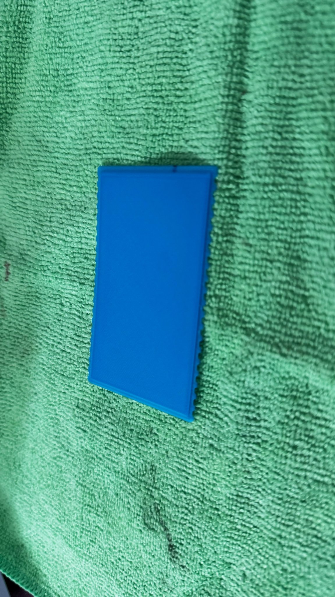 Tiêu đề Cái nạo có kích thước bằng thẻ tín dụng Tóm tắt