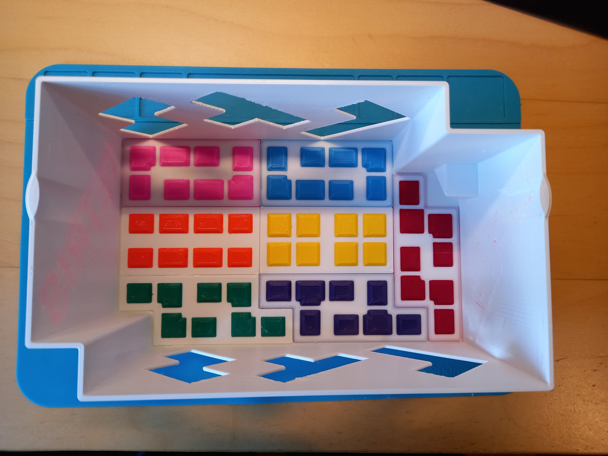 Hộp Đựng Cân Bằng Tetris