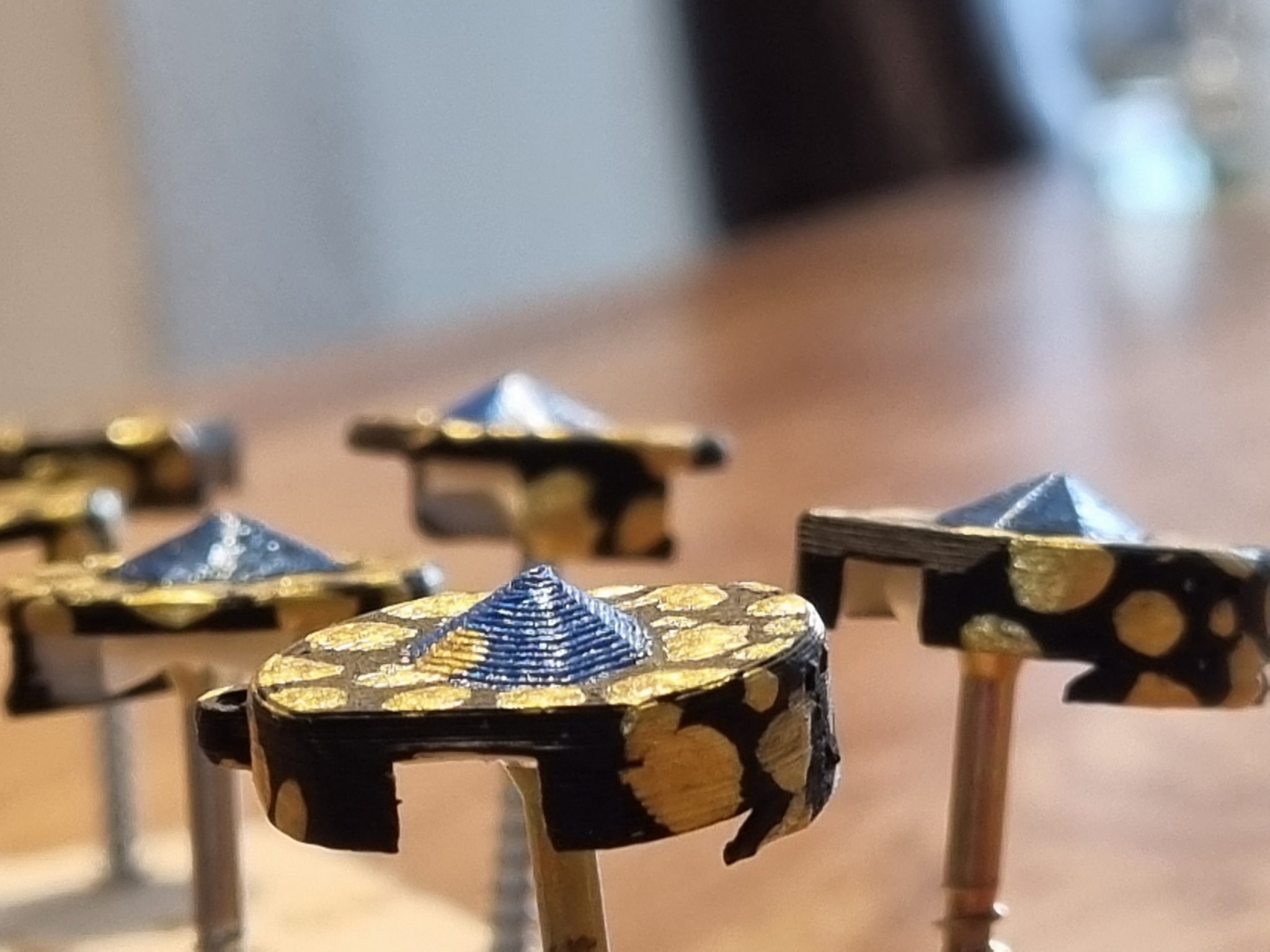 Bông Tai Phát Sáng: Lấy Cảm Hứng Từ "Cô Gái Với Viên Ngọc"