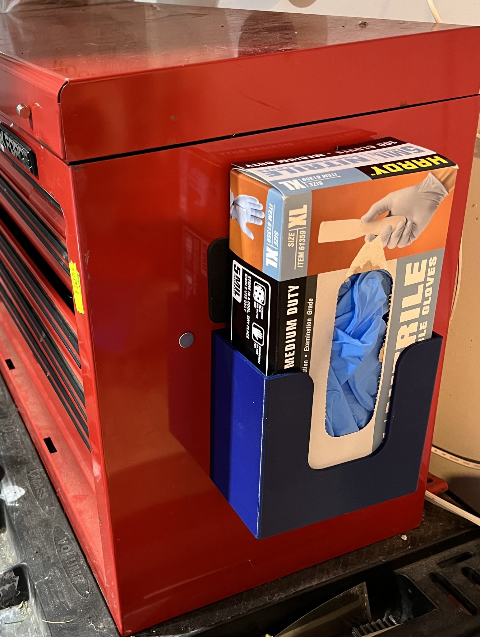 Tiêu đề Người giữ găng tay vận chuyển hàng hóa tại cảng có