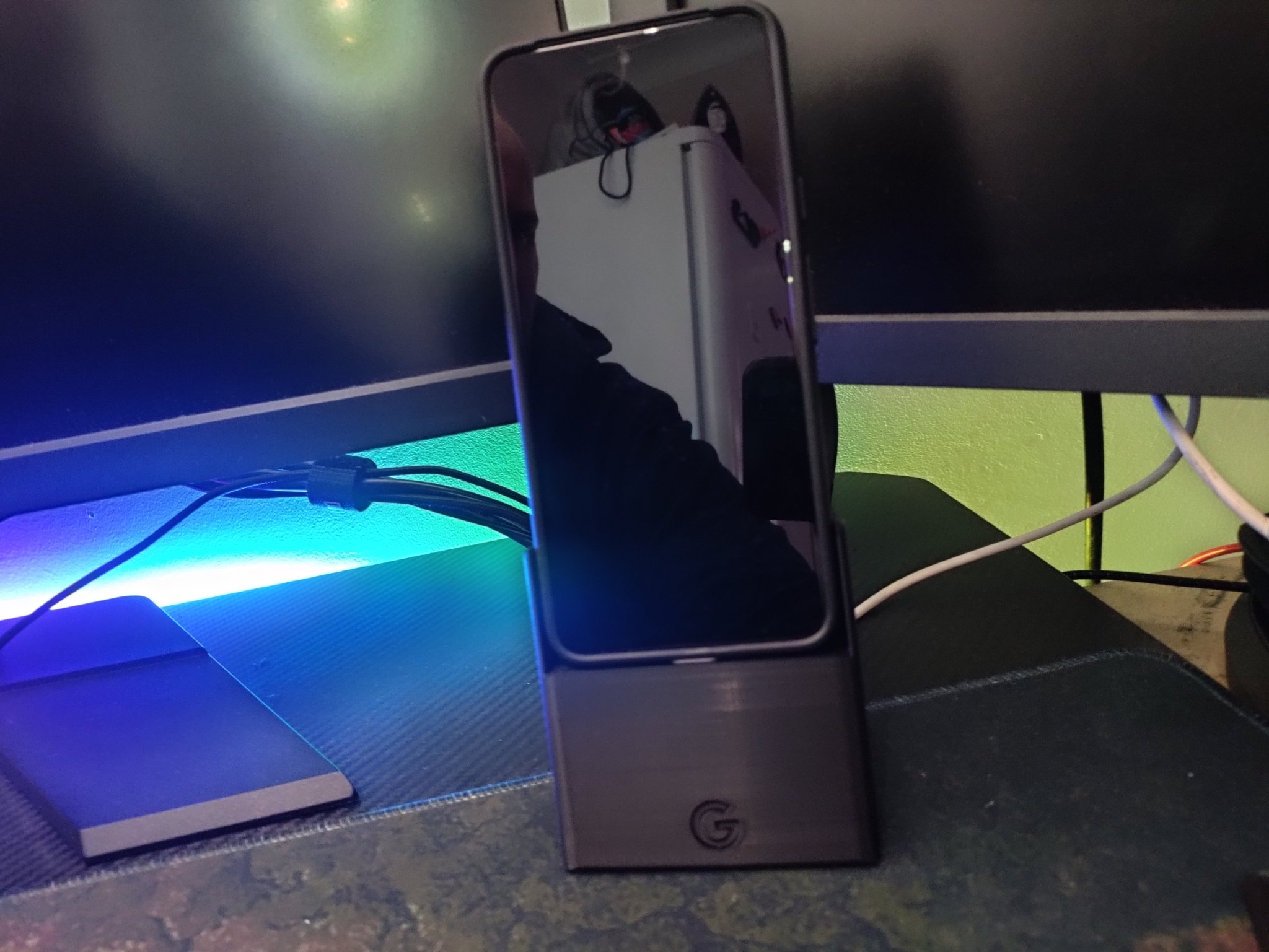 Tiêu đề Đế sạc Google Pixel 8 Tổng hợp Chân đế cho Pixel 8