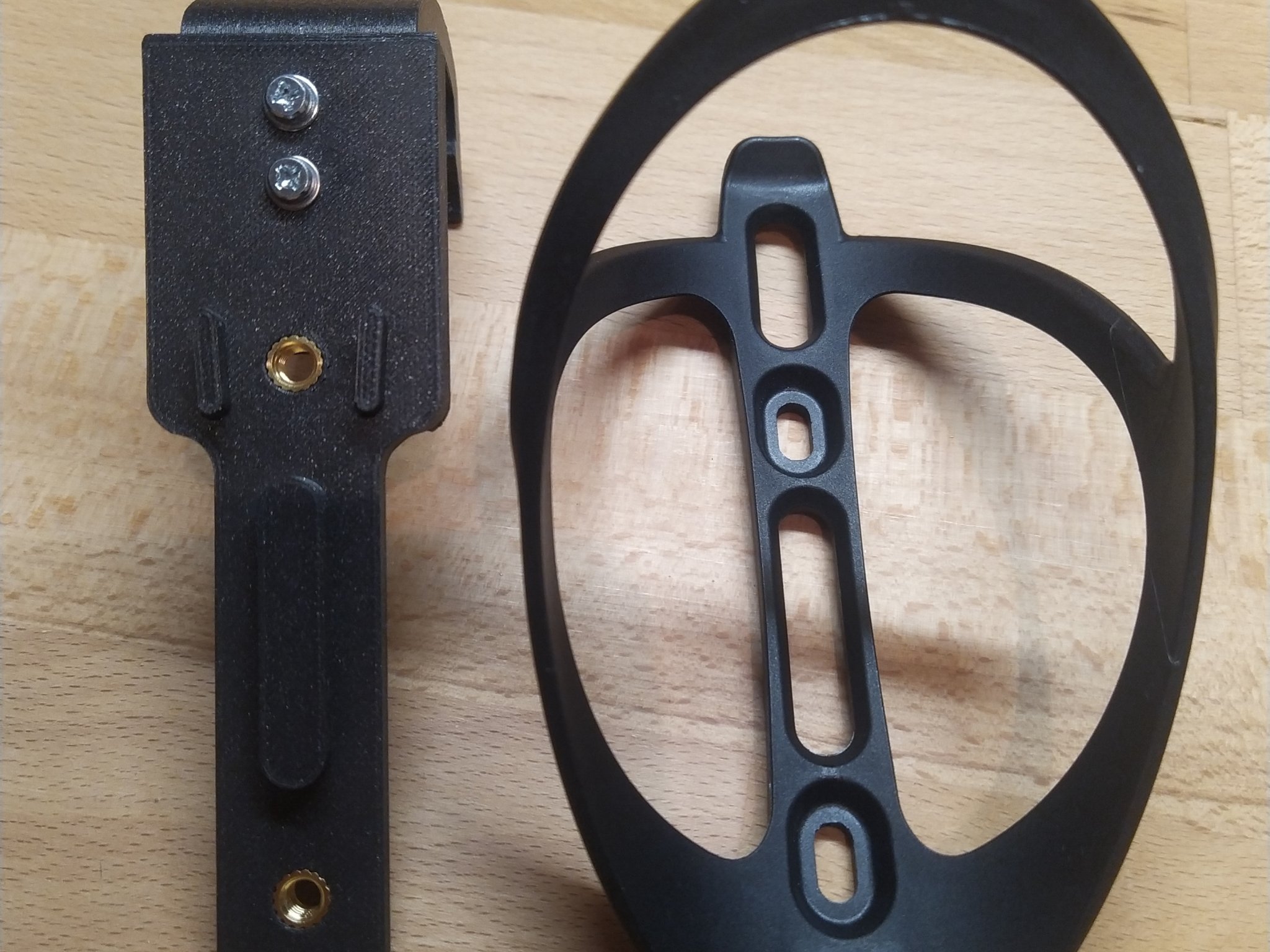 Tiêu đề Bộ chuyển đổi lồng chai Thule Chariot Tóm tắt Một b