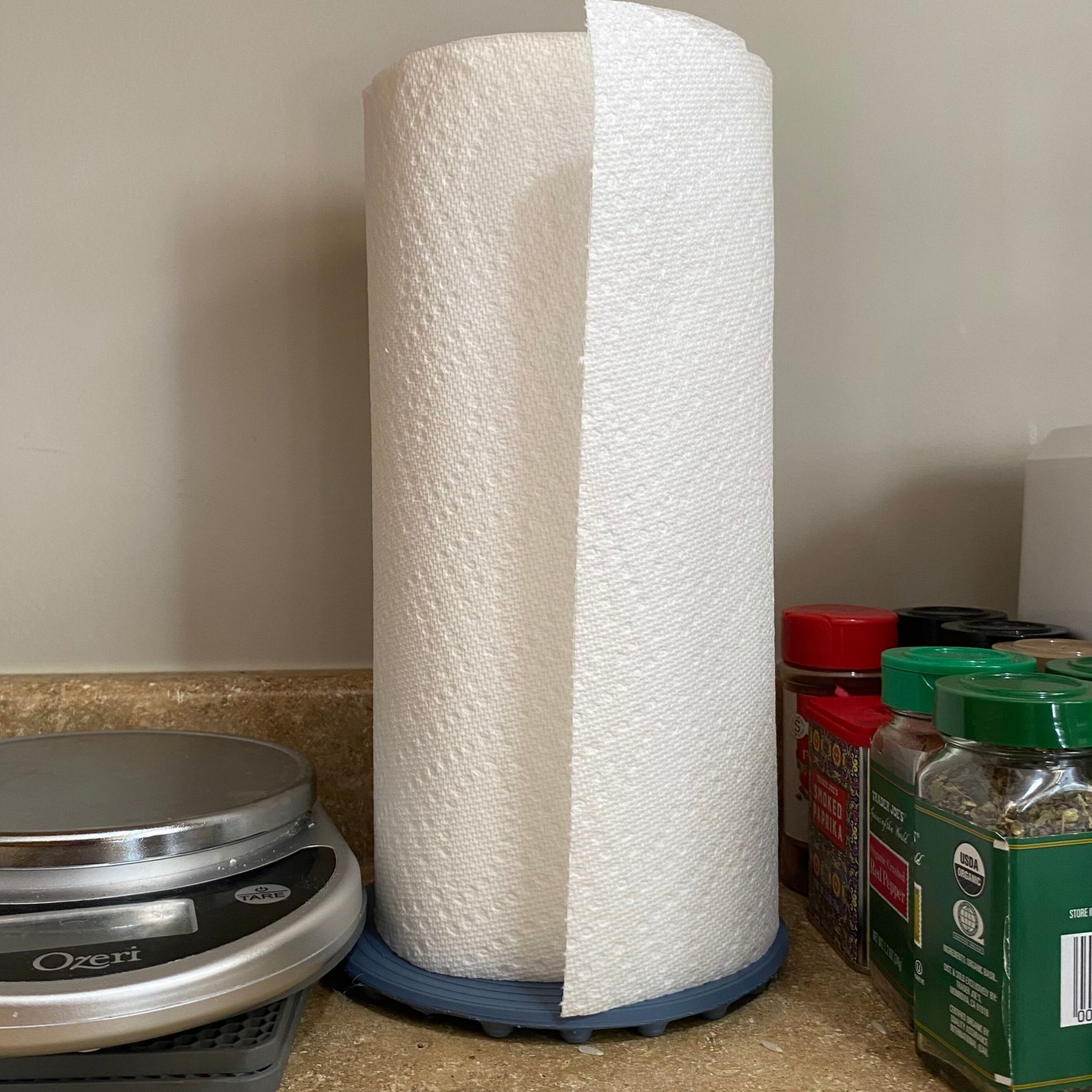 Tiêu đề Giá đỡ khăn giấy dọc Doodad Tóm tắt Được thiết