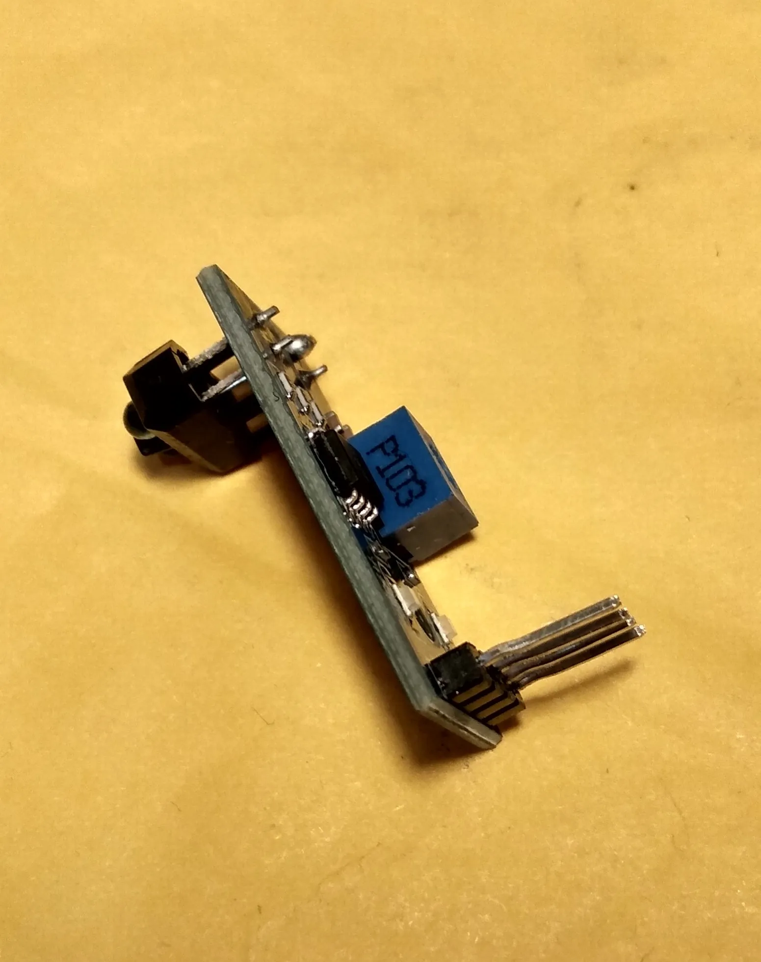 HO-Scale Tree With Train Sensor