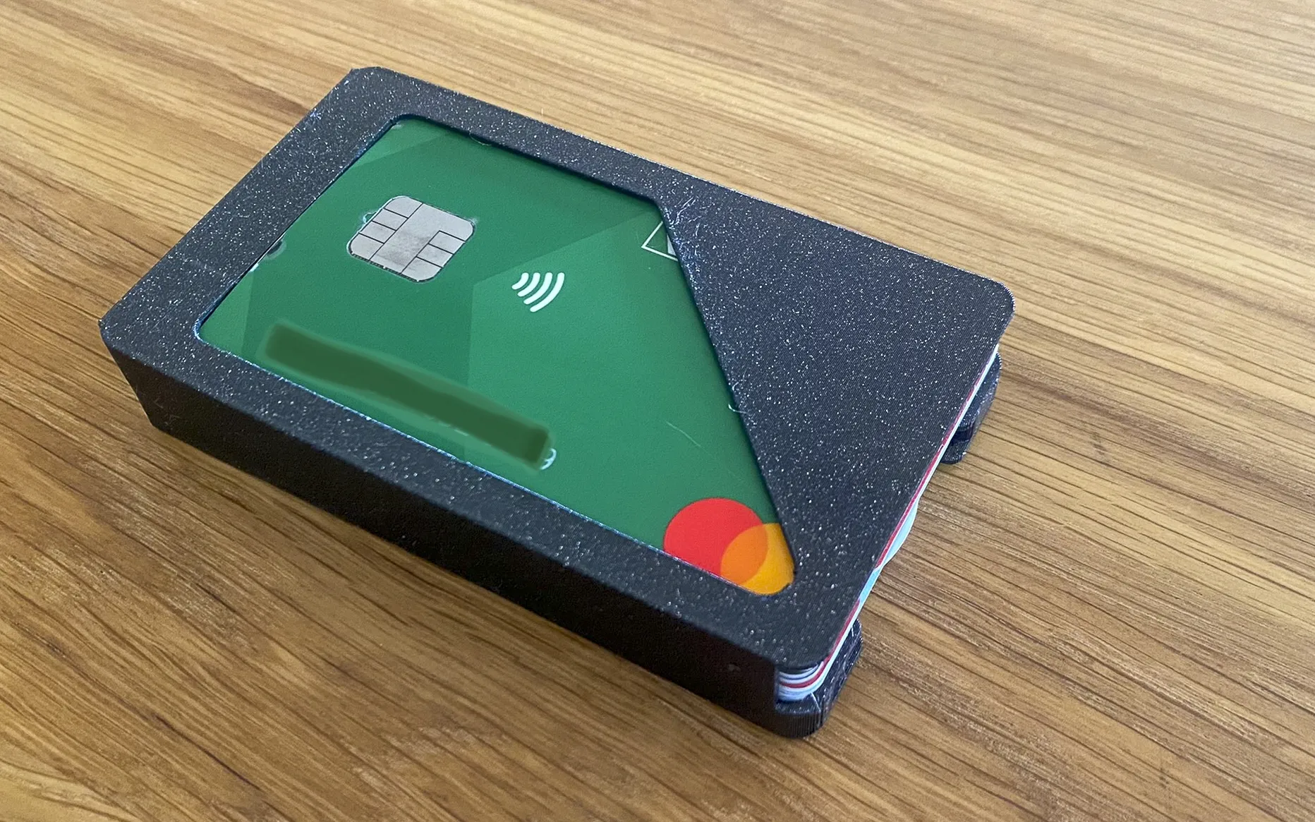 Tiêu đề Ví nhỏ gọn có AirTag đựng thẻ hóa đơn và tiền xu