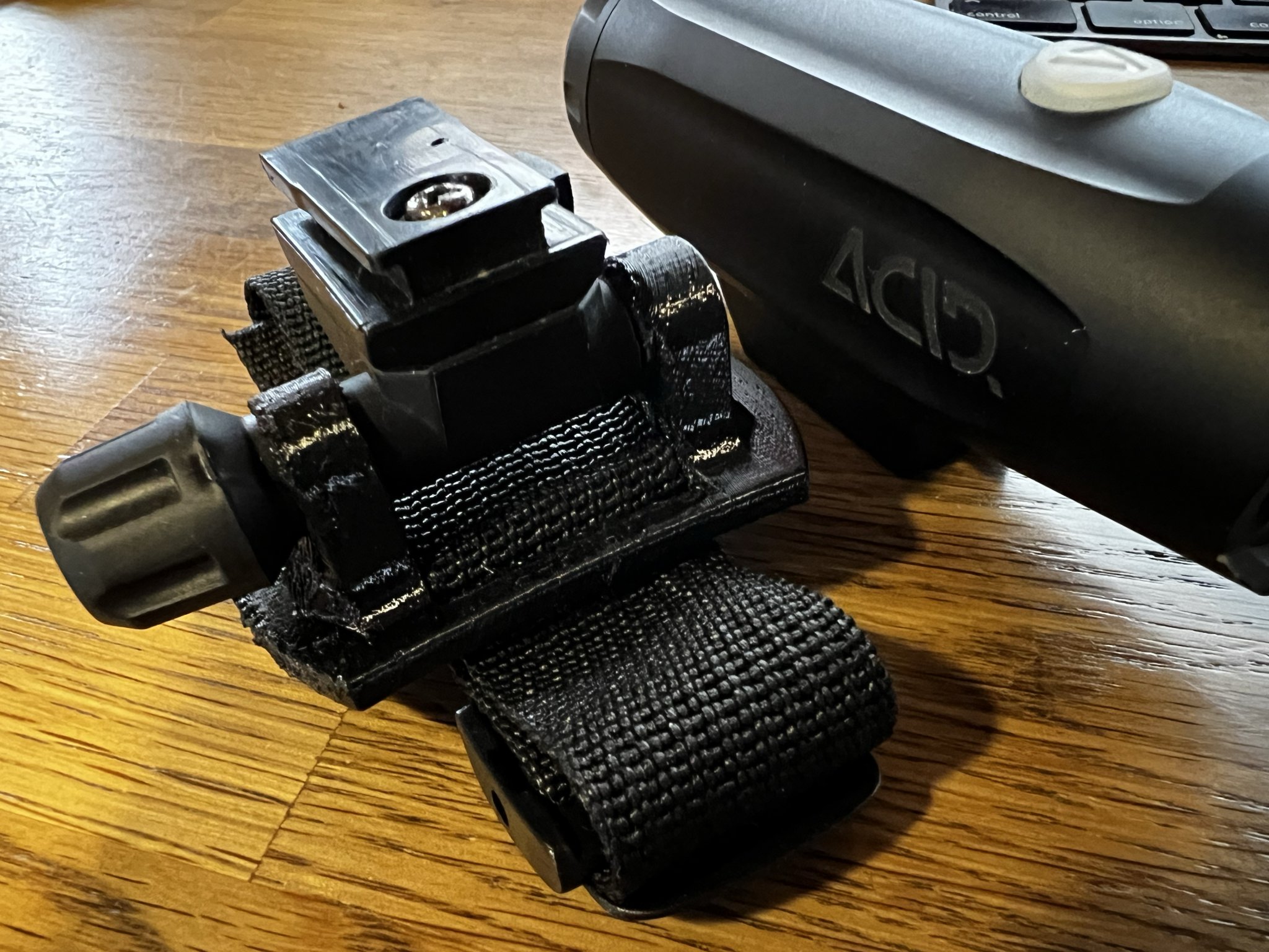 Tiêu đề CUBE Acid HPA850 giá đỡ đèn mũ bảo hiểm thay thế