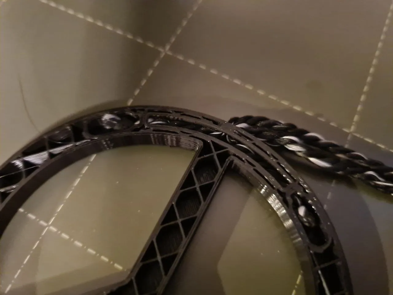 Tiêu đề VÒNG CỔ HÒA BÌNH Tóm tắt VÒNG CỔ HÒA BÌNH mang đế