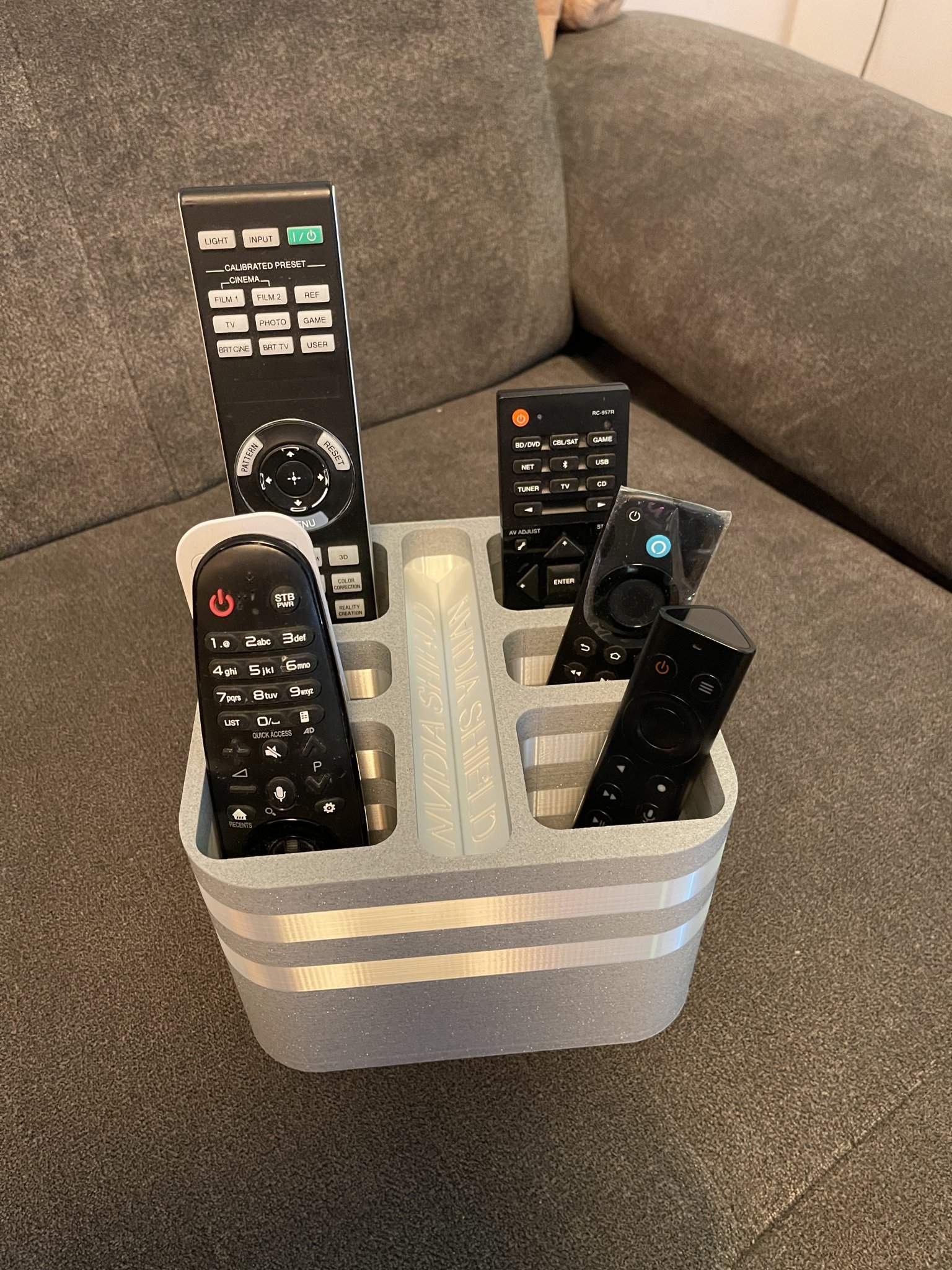 Tiêu đề Fernbedienungshalterung Giá đỡ điều khiển từ xa Tóm