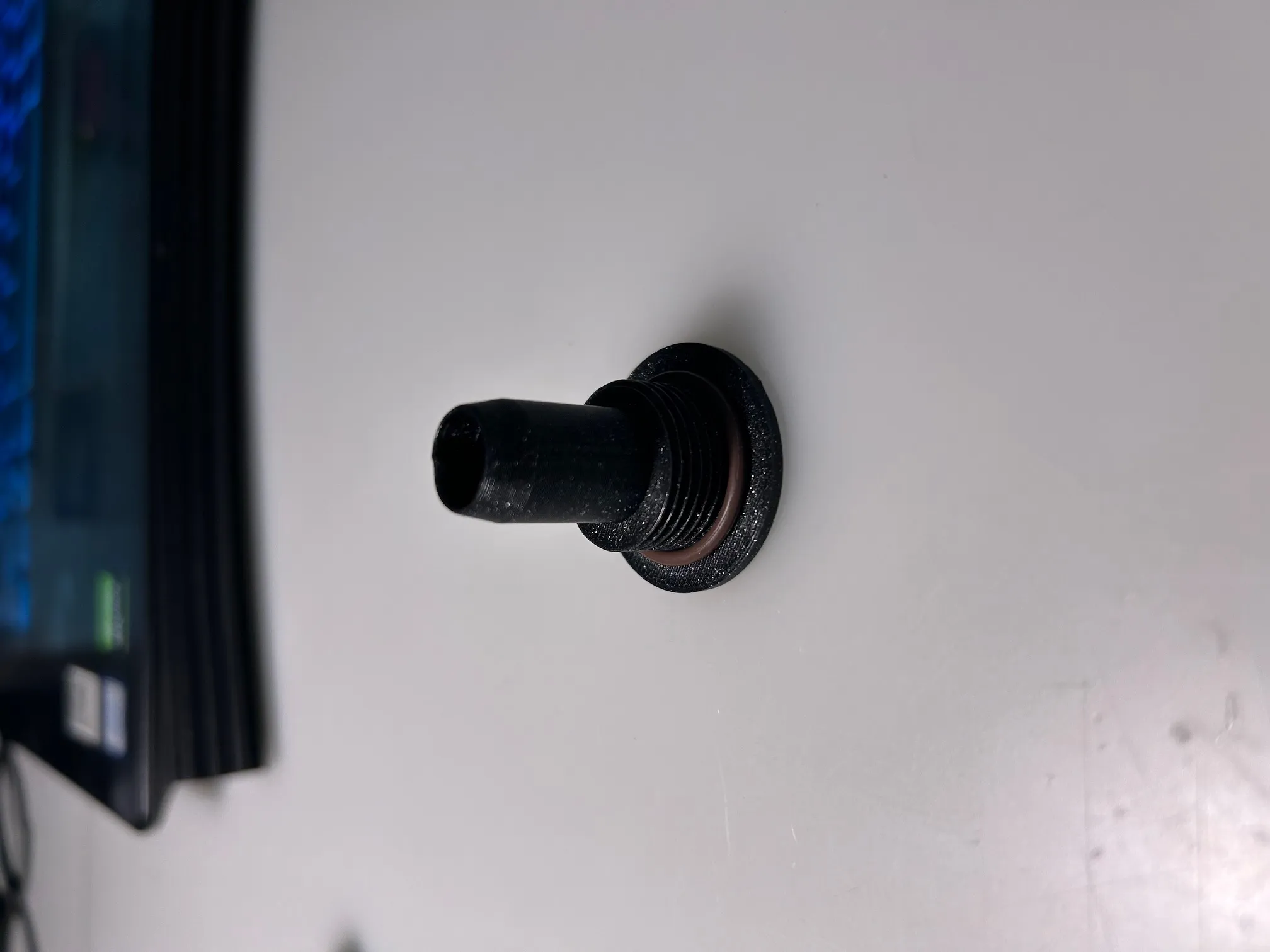 Title Krócieć i nakrętka do podłączenia suszarki do syfonu od pralkiA stu