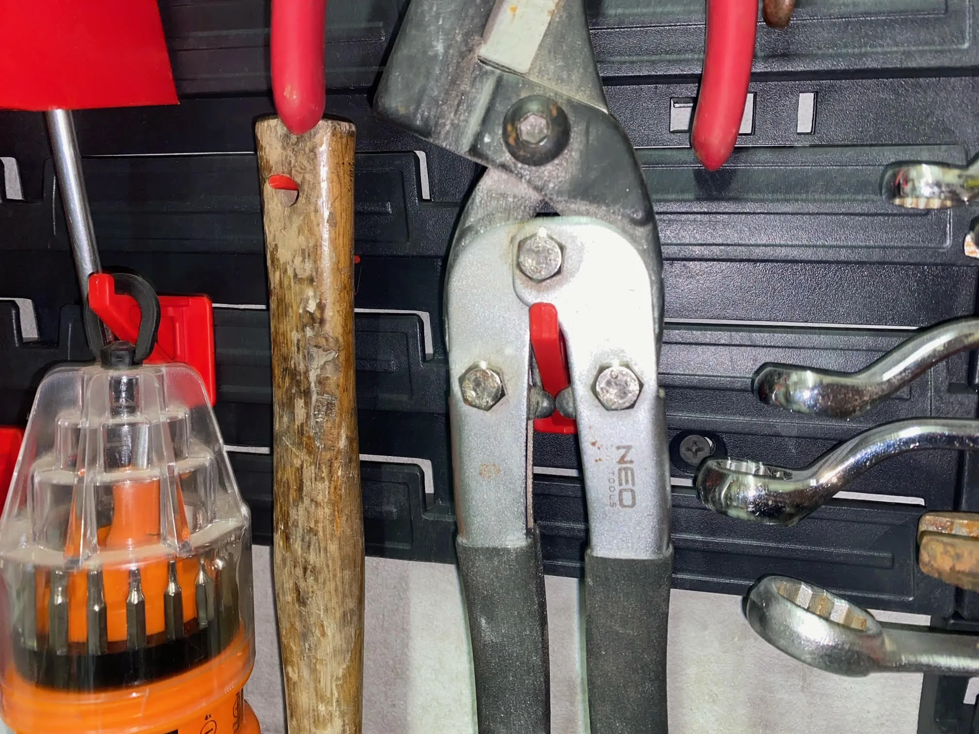 Tiêu đề tenký držák pro stěnu na nářadí Tóm tắt Držák pro zav