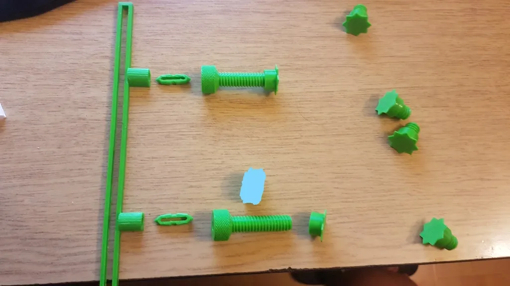 Hũ/Thùng Phiếu Độc Lạ