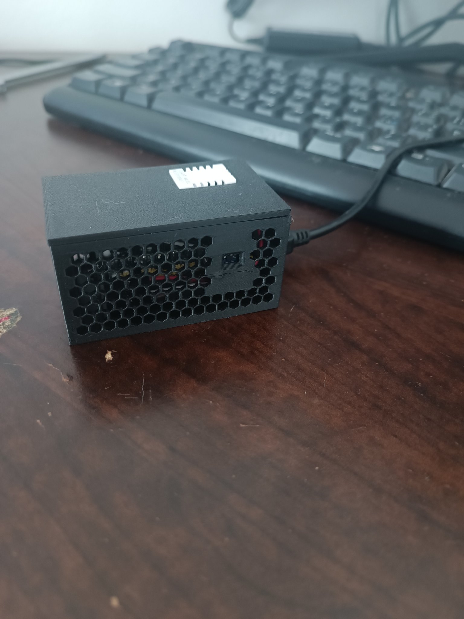 Tiêu đề Hộp cảm biến chổi quét ESP32 Tóm tắt Chỉ là một