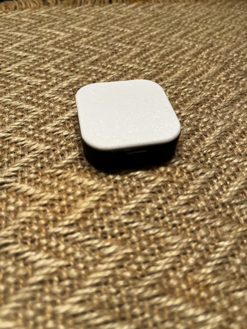 Tiêu đề Hộp đựng khuyên tai nghe Tóm tắt Hộp đựng thêm khu