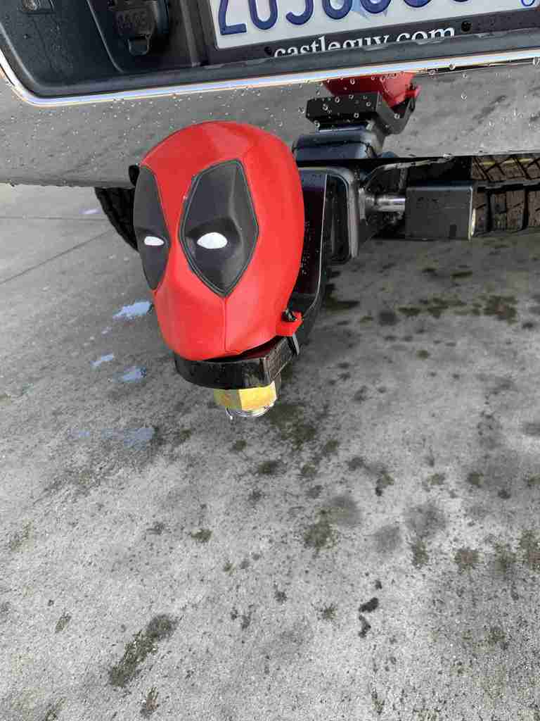 Tiêu đề Vỏ bọc bóng 2 inch Deadpool Tóm tắt Đã in cái này cho